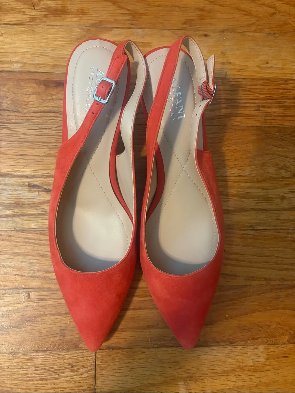 Women’s Red Pointed-Toe Slingback Flats